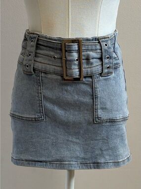 Edikted Denim Cargo Mini Skirt XS Low Rise Belted Y2K Streetwear Light Wash